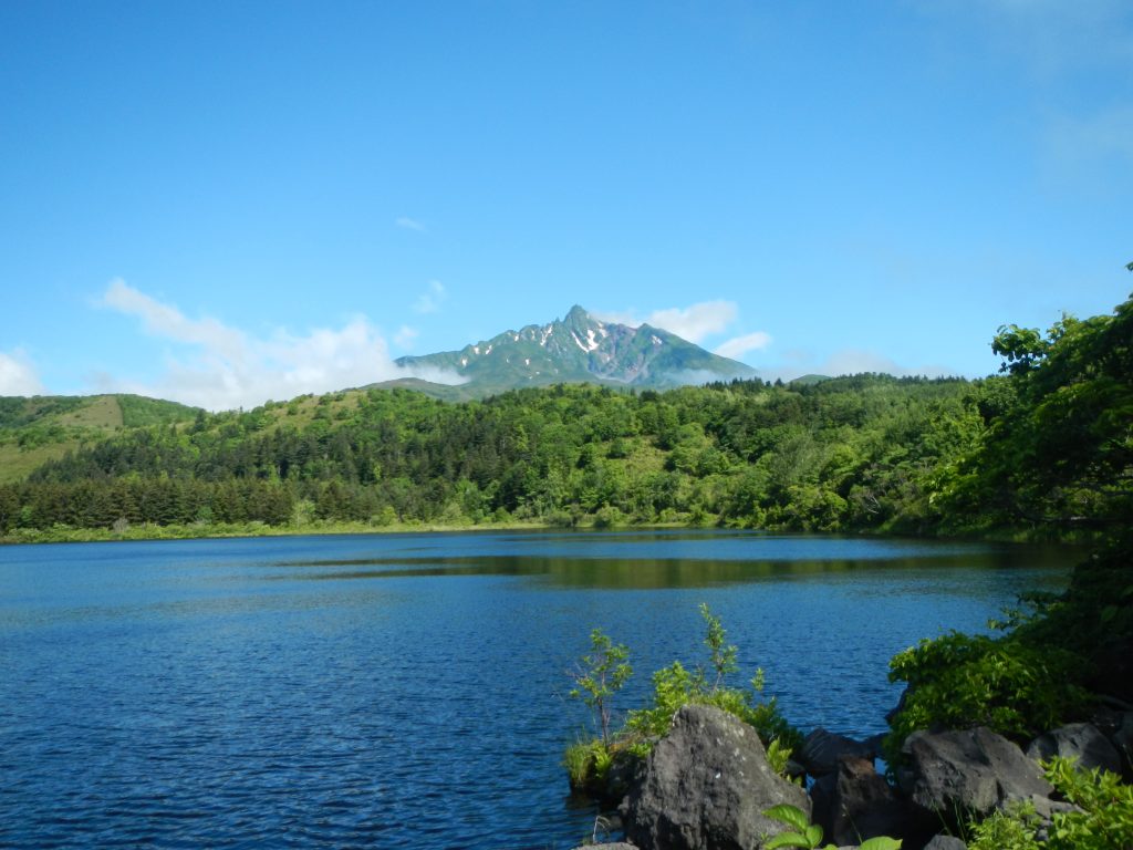 オタトマリ湖